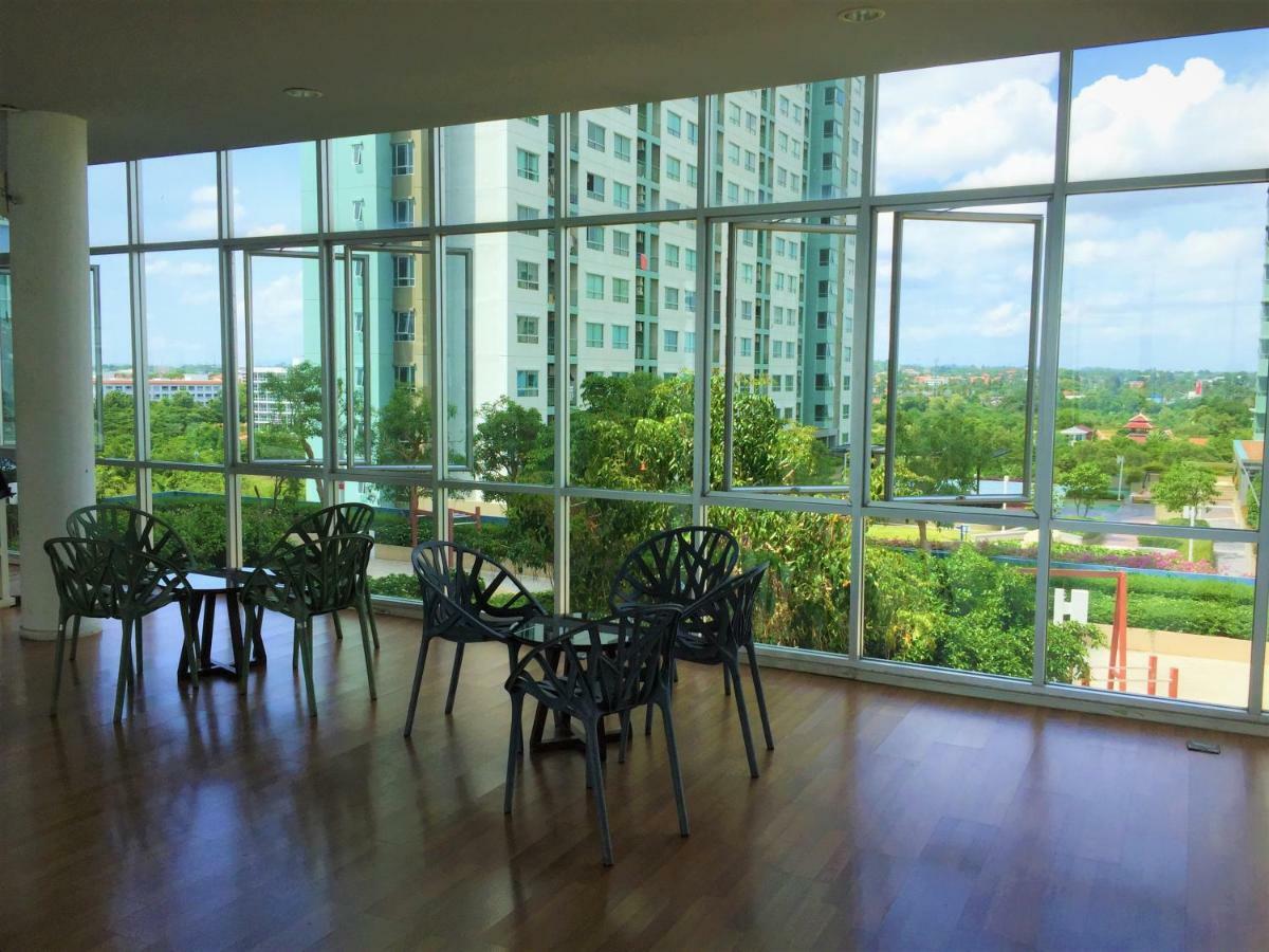 Cosy Lumpini Beachfront One Bedroom Jomtein Jomtien Beach Buitenkant foto