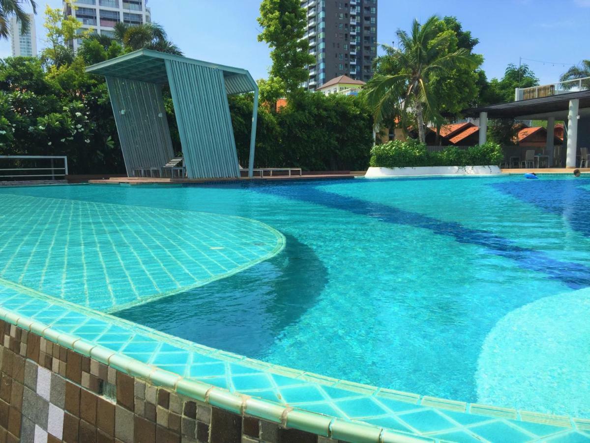 Cosy Lumpini Beachfront One Bedroom Jomtein Jomtien Beach Buitenkant foto